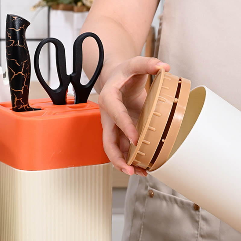 Knife holder molding