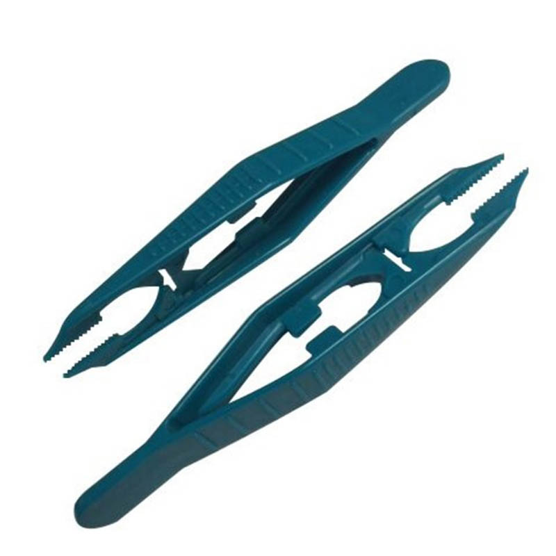 Plastic lab forceps molding